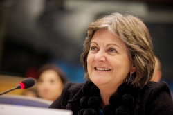 Elisa Ferreira na comissão dos Assuntos Económicos do PE, 5 de maio 2013