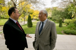 Gianni Pittella conversa com PM Antonio Costa